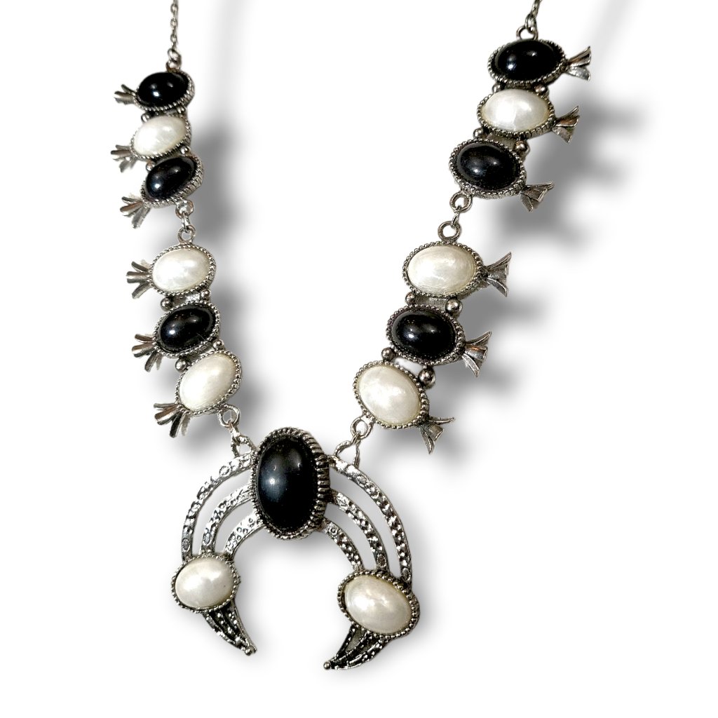 Necklace Woman's Contemporary Statement Design Black Pearlized Adjustab